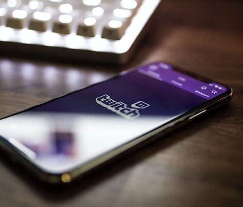 Technological watch on Twitch: 43 Tech accounts to follow 